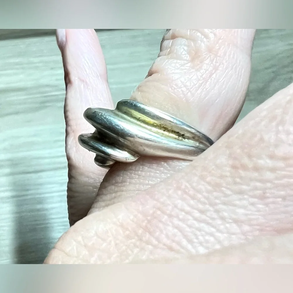 Vintage Designer Signed (R) Sterling Silver Modernist Wavy Dome Ring, Size 5.5